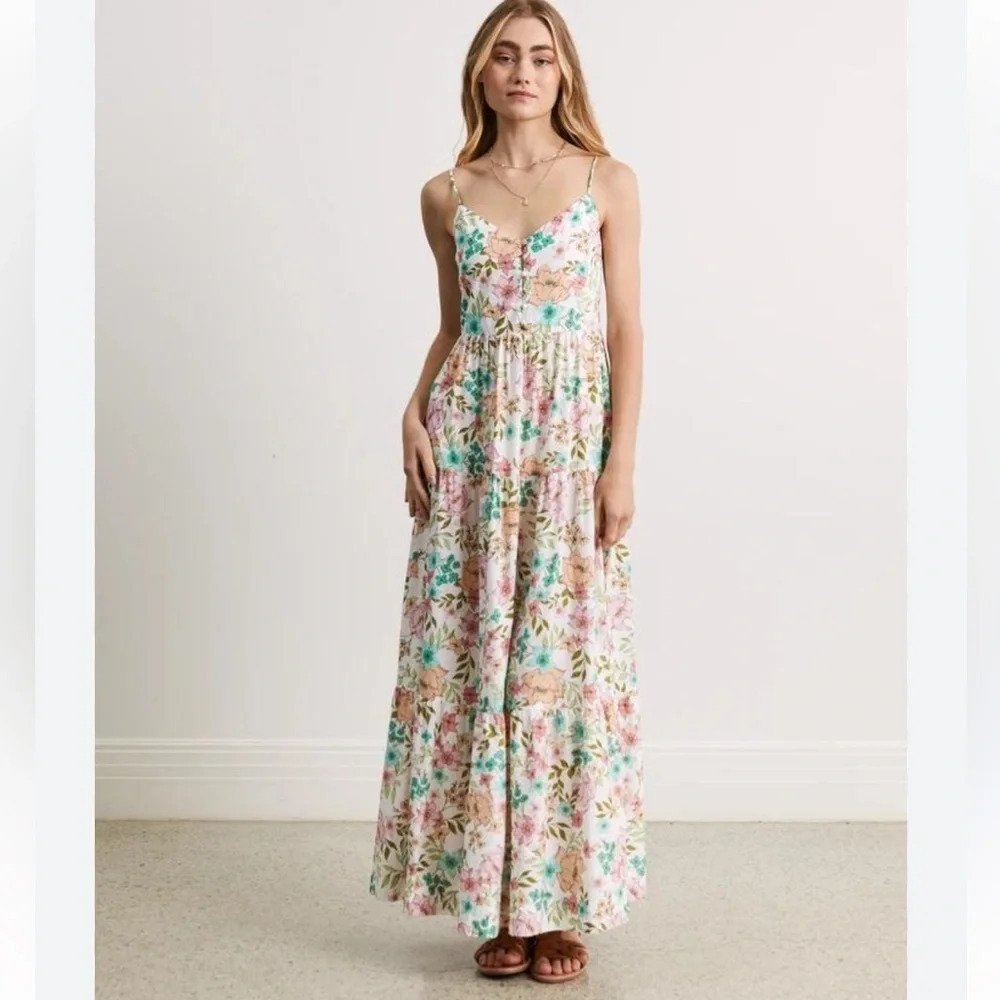 Harni Taya Tiered Delilah Floral Print Maxi Dress Size L
